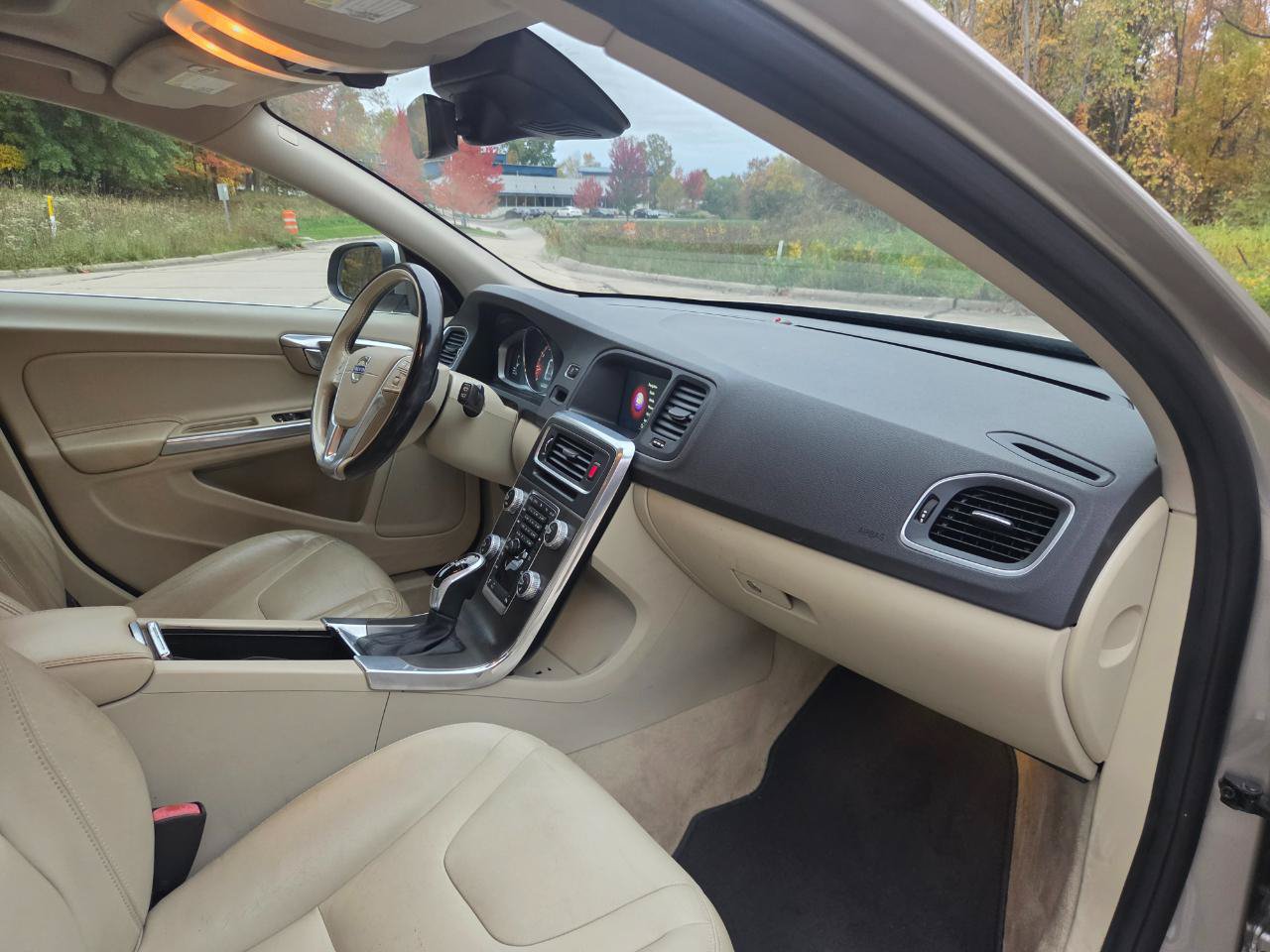 Used 2015 Volvo V60 T5 Premier w/ Convenience Package AWD/4WD image 21