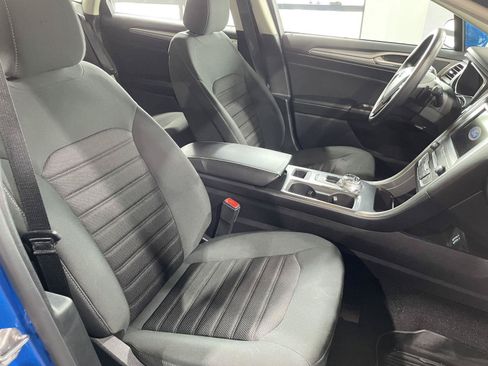 Used 2020 Ford Fusion SE AWD/4WD image 27