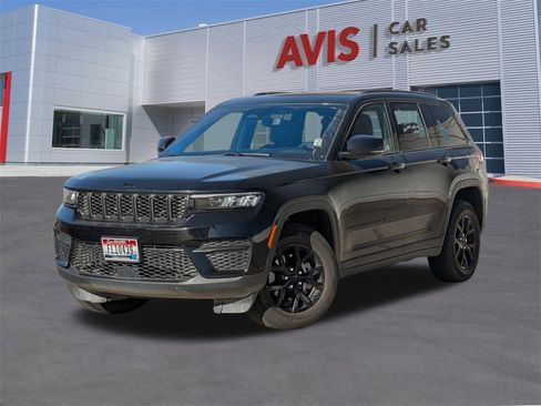 Used 2024 Jeep Grand Cherokee Altitude image 1