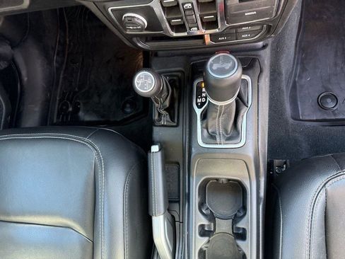 Used 2022 Jeep Wrangler Unlimited Sahara w/ Cold Weather Group image 32