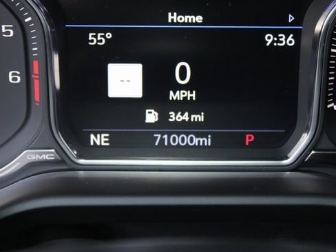 Used 2021 GMC Yukon Denali image 12