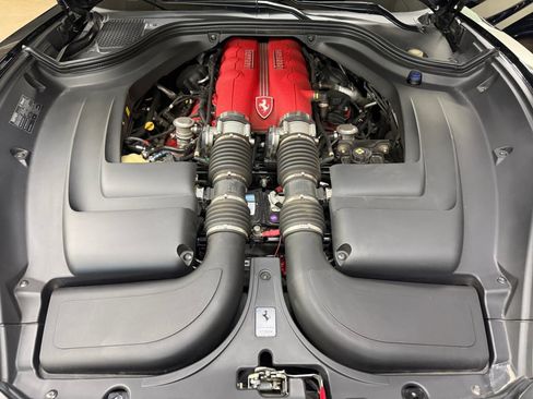 Used 2010 Ferrari California RWD image 20