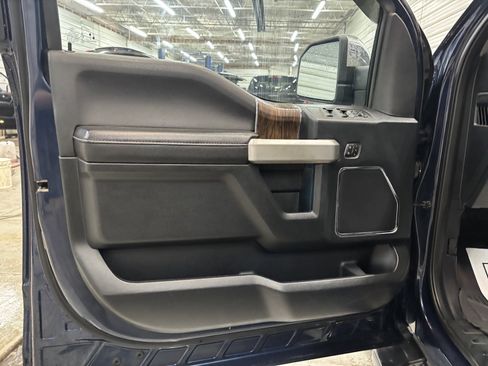 Used 2020 Ford F150 Lariat w/ Equipment Group 502A Luxury image 9