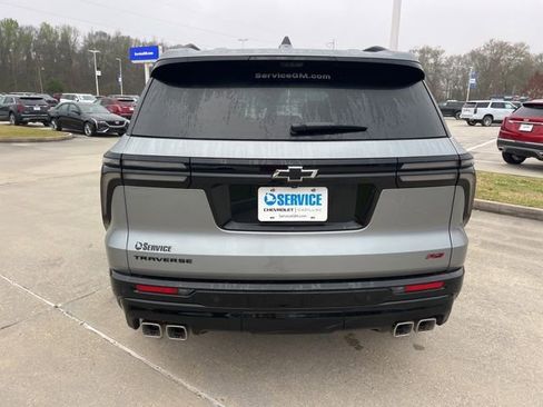 New 2026 Chevrolet Traverse RS w/ LPO, Floor Liner Package image 5