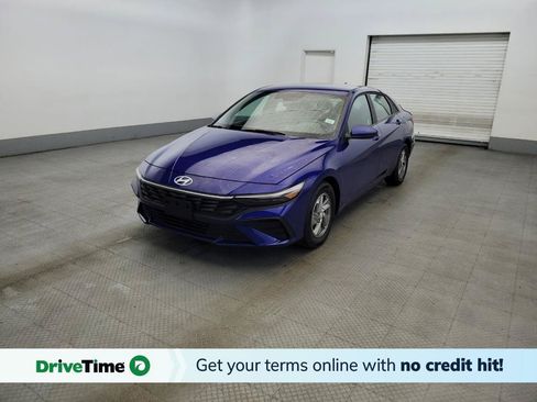 Used 2025 Hyundai Elantra SE w/ Cargo Package FWD image 1