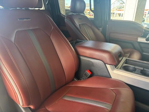 Used 2022 Ford F350 Platinum image 34