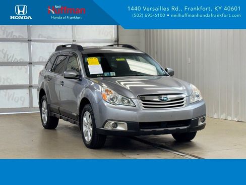 Used 2010 Subaru Outback 2.5i Premium AWD/4WD image 1
