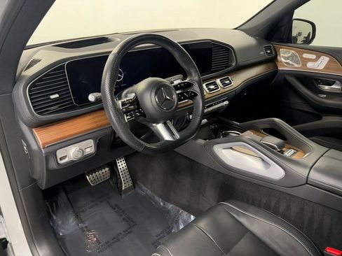 Certified 2024 Mercedes-Benz GLS 580 4MATIC w/ Warmth & Comfort Package image 9