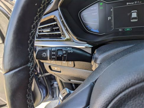 Used 2020 Kia Niro EX Premium image 33