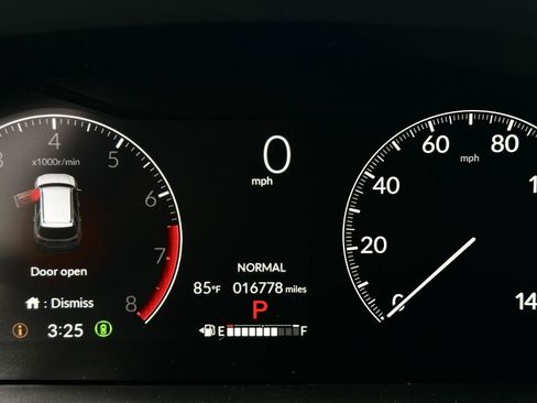 Certified 2025 Honda Pilot TrailSport image 17