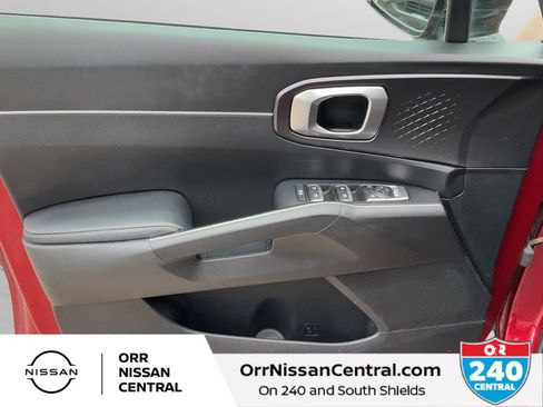 Used 2021 Kia Sorento S w/ Panoramic Sunroof Package FWD image 17