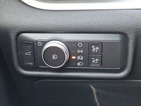 Used 2020 Ford Explorer XLT w/ Equipment Group 202A image 20