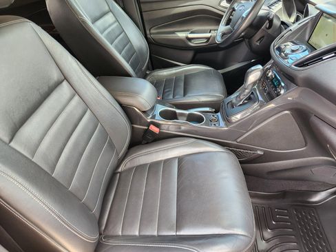 Used 2016 Ford Escape Titanium FWD image 11
