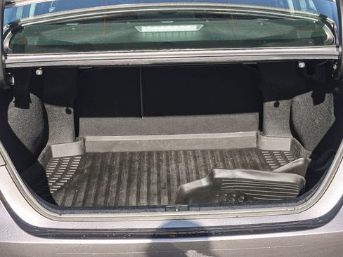 Used 2021 Toyota Camry LE image 26