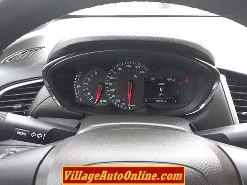 Used 2019 Chevrolet Trax LT w/ LT Convenience Package FWD image 37