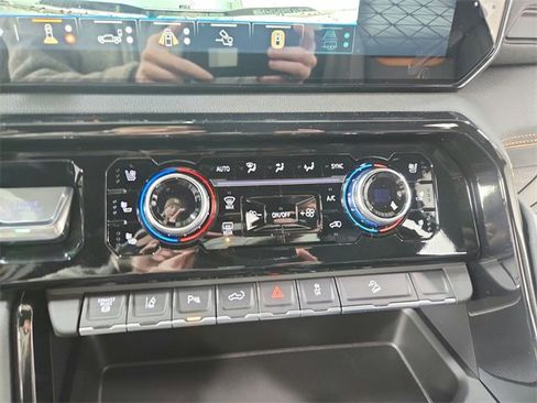 New 2026 GMC Sierra 2500 AT4 w/ AT4 Premium Plus Package image 32