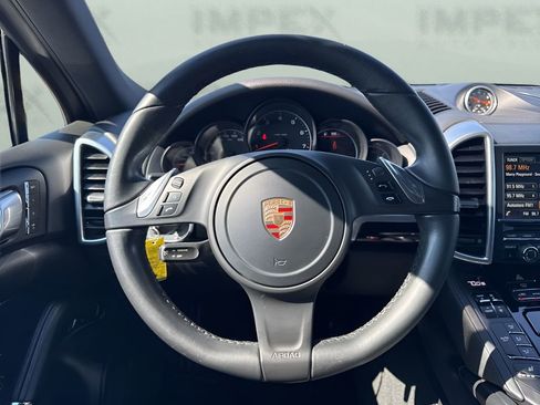 Used 2014 Porsche Cayenne image 15