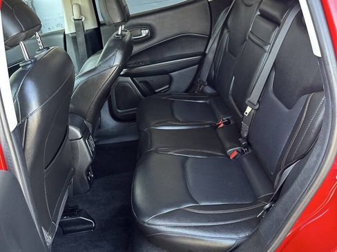 Used 2018 Jeep Compass Limited w/ Navigation Group FWD image 9