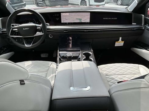 New 2026 Cadillac Escalade ESV V AWD/4WD image 16