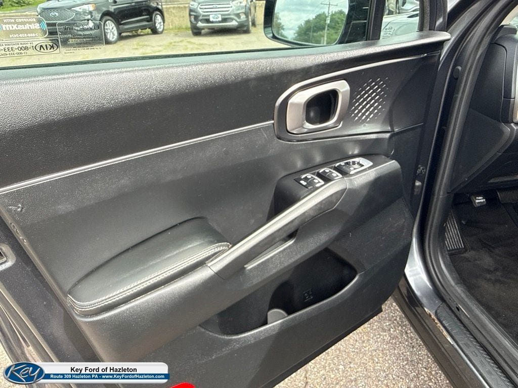 Used 2021 Kia Sorento S w/ Panoramic Sunroof Package AWD/4WD image 19