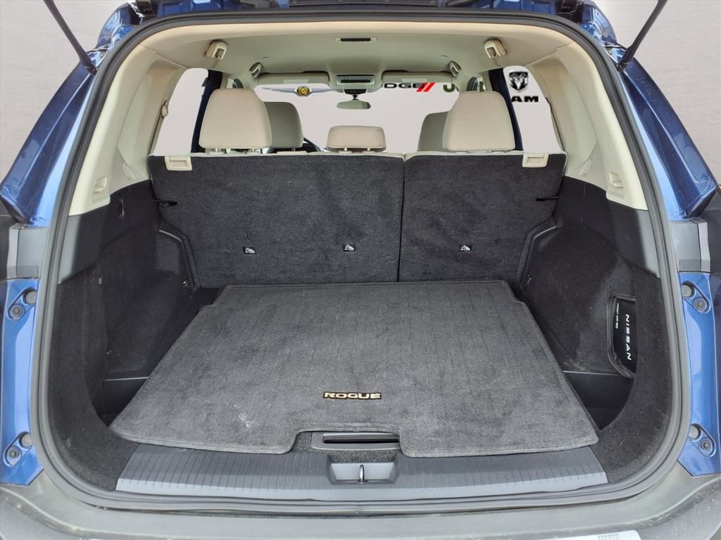 Used 2022 Nissan Rogue SV FWD image 23