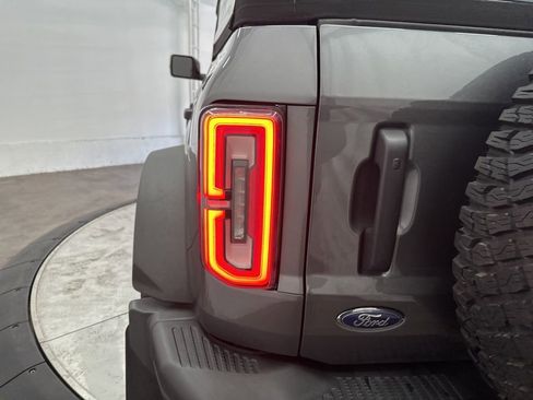 Used 2023 Ford Bronco Badlands image 28