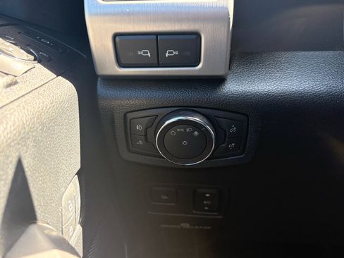 Used 2019 Ford F350 Platinum w/ Platinum Ultimate Package AWD/4WD image 15