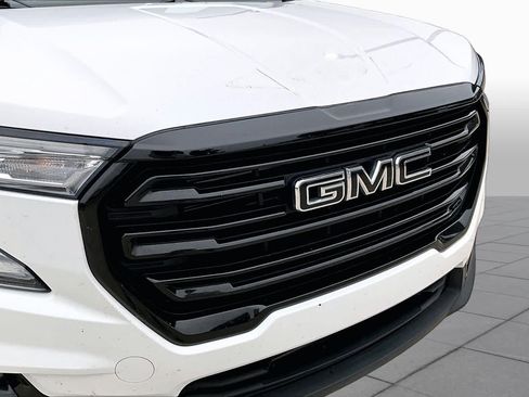 Used 2023 GMC Terrain SLT w/ Elevation Edition FWD image 30