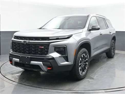 New 2026 Chevrolet Traverse Z71 w/ Driver Confidence Package image 10