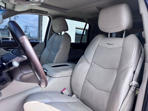 Used 2015 Cadillac Escalade Premium AWD/4WD image 16