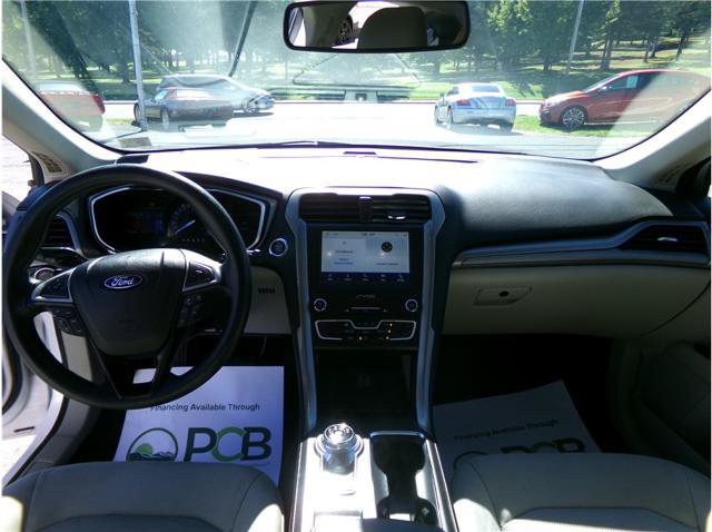 Used 2019 Ford Fusion SE FWD image 6