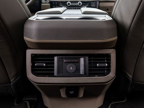 Used 2026 Ford F250 Platinum w/ Platinum Plus Package image 31