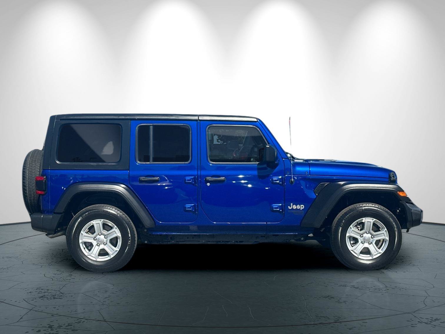 Used 2020 Jeep Wrangler Unlimited Sport S AWD/4WD image 3