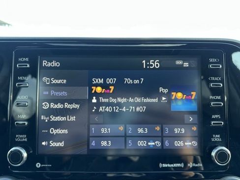 Used 2022 Toyota Highlander XLE image 19