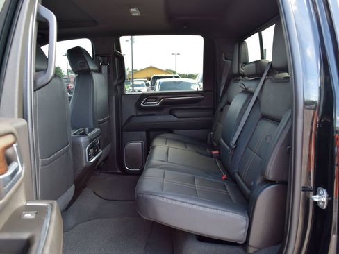 Used 2024 Chevrolet Silverado 2500 High Country w/ Midnight Edition AWD/4WD image 19