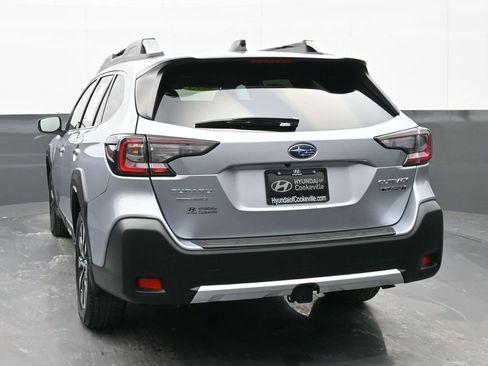 Used 2025 Subaru Outback Touring XT image 4