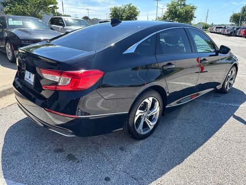 Used 2018 Honda Accord EX image 25