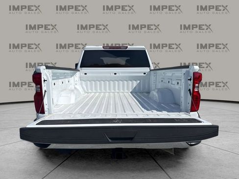 Used 2024 Chevrolet Silverado 2500 LT AWD/4WD image 6