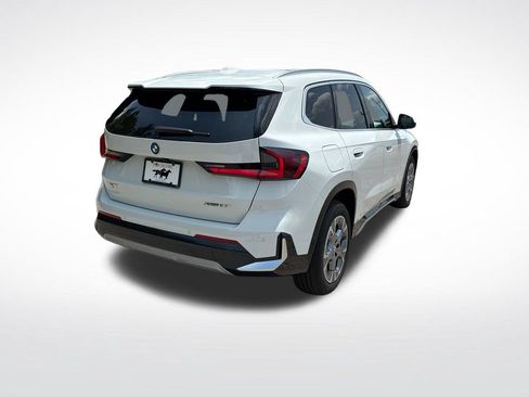 New 2026 BMW X1 xDrive28i w/ Technology Package AWD/4WD image 3
