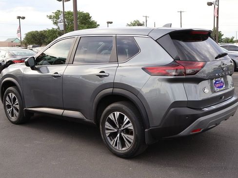 Used 2023 Nissan Rogue SV w/ SV Premium B Package FWD image 16