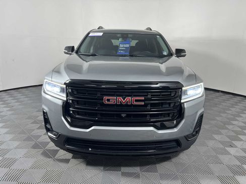 Used 2023 GMC Acadia SLT w/ Elevation Edition FWD image 3
