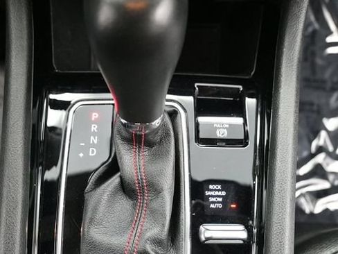 Used 2025 Jeep Compass Trailhawk AWD/4WD image 26