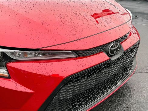 Used 2021 Toyota Corolla LE image 28