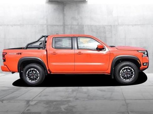 Certified 2025 Nissan Frontier PRO-4X w/ Pro Convenience Package image 5