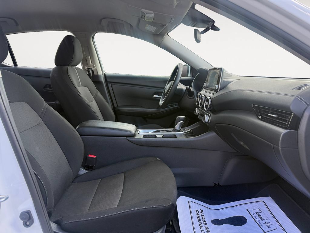 Used 2024 Nissan Sentra SV FWD image 15