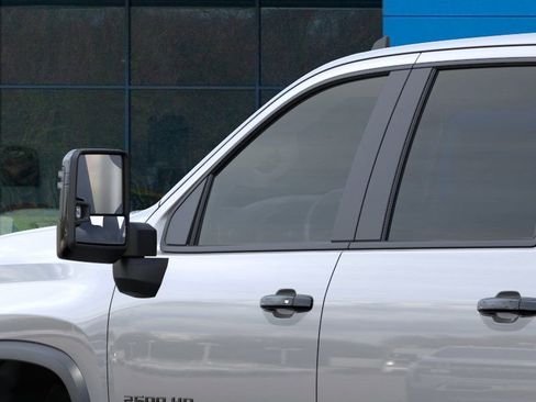 New 2026 Chevrolet Silverado 2500 ZR2 AWD/4WD image 19