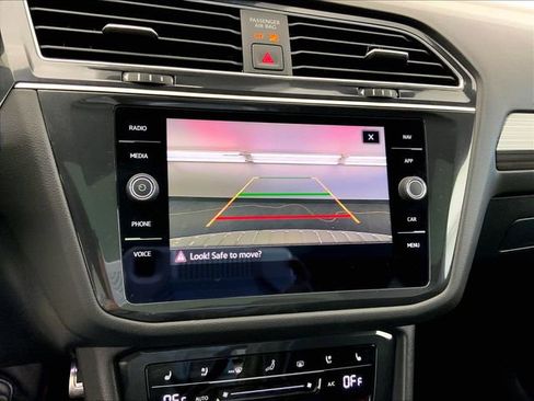 Used 2024 Volkswagen Tiguan SEL R-Line image 21