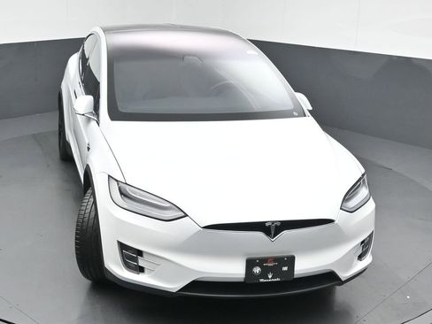 Used 2020 Tesla Model X Long Range image 40