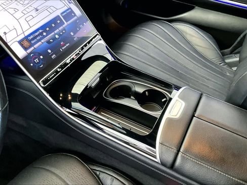 Certified 2022 Mercedes-Benz S 500 4MATIC w/ AMG Line Package image 17