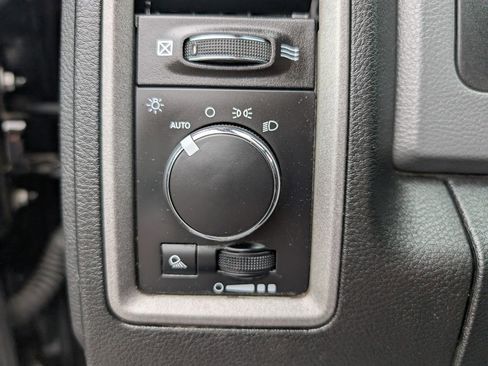 Used 2017 RAM 2500 Tradesman w/ Popular Equipment Group image 29